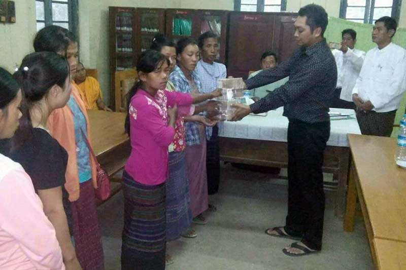 ေက်ာက္မီးေသြးတြင္း မေတာ္တဆမႈေၾကာင့္ ေသဆံုးခဲ့သူမ်ားအား က႐ုဏာေၾကး ေပးအပ္