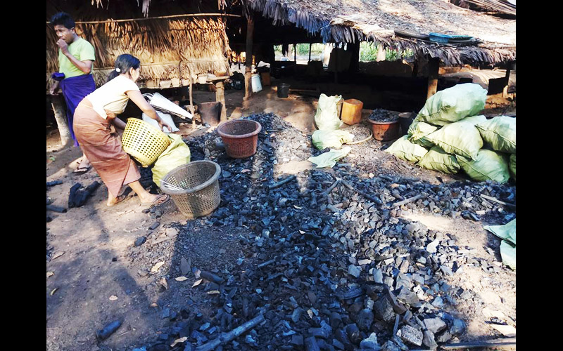 ေရးၿမိဳ႕နယ္တြင္ မီးေသြးေဈး ပိုမိုျမင့္တက္လာ