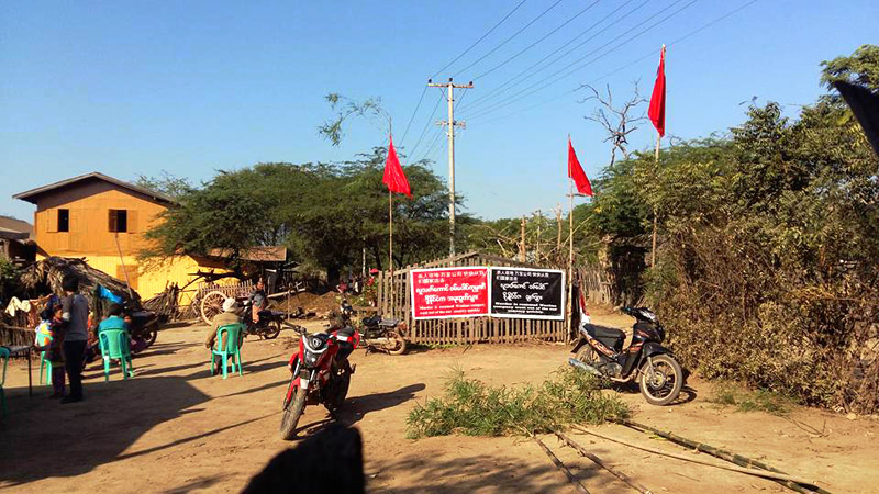 မိုးႀကိဳးျပင္ရြာထိပ္ လက္ပံေတာင္းေတာင္ သပိတ္စခန္း မီး႐ိႈ႕ဖ်က္ဆီးခံရ
