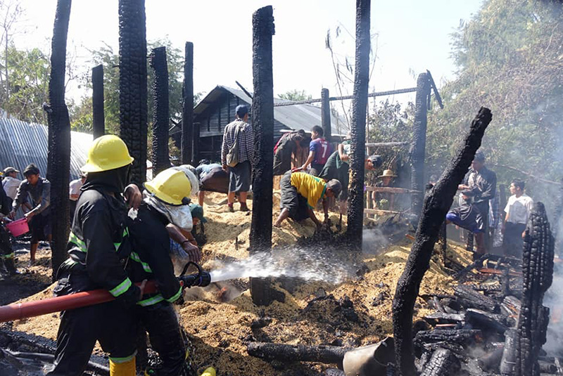 ပန္းေတာင္းၿမိဳ႕နယ္တြင္ မီးႂကြင္းမီးက်န္းမွတဆင့္ ေနအိမ္မ်ား မီးေလာင္