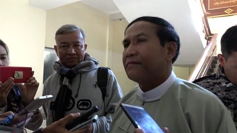 ႐ိုက္တာသတင္းေထာက္ ၂ ဦးကုိ တရား႐ံုးထုတ္ရင္ ေတြ႔ခြင့္ရမည္ဟု ျပည္ထဲေရး ေျပာ