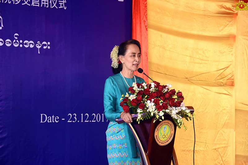 ျမန္မာႏုိင္ငံဖြံ႔ၿဖိဳးေရး က်န္းမာေရးႏွင့္ပညာေရး အဓိကက်ဟု ေဒၚေအာင္ဆန္းစုၾကည္ေျပာ