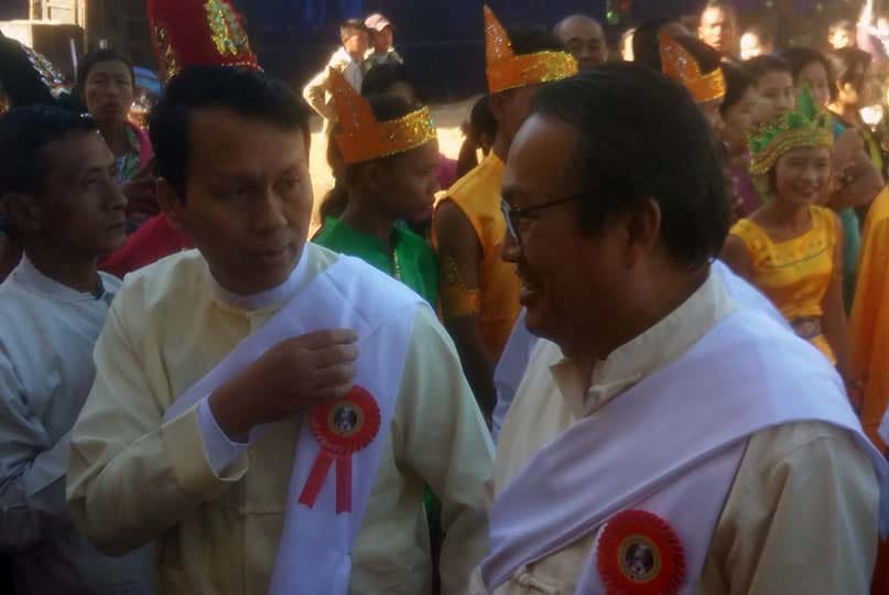 ေအာင္မင္းေခါင္ေစတီထီးေတာ္တင္ပြဲ ရန္ကုန္ႏွင့္မြန္ ၀န္ႀကီးခ်ဳပ္ ၂ ဦး တက္ေရာက္ (ဓာတ္ပံု)