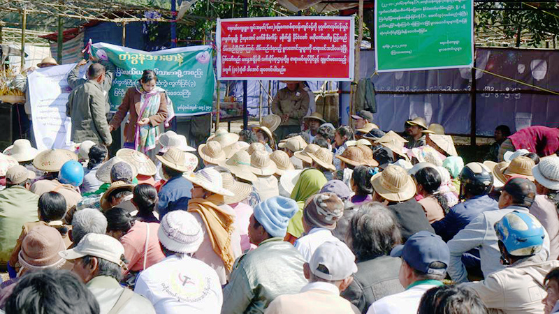 ျပင္ဦးလြင္အမတ္ ဦးေအာင္မင္း ႏုတ္ထြက္ေပးရန္ ေတာင္သူမ်ား​ ဆႏၵျပေတာင္းဆို