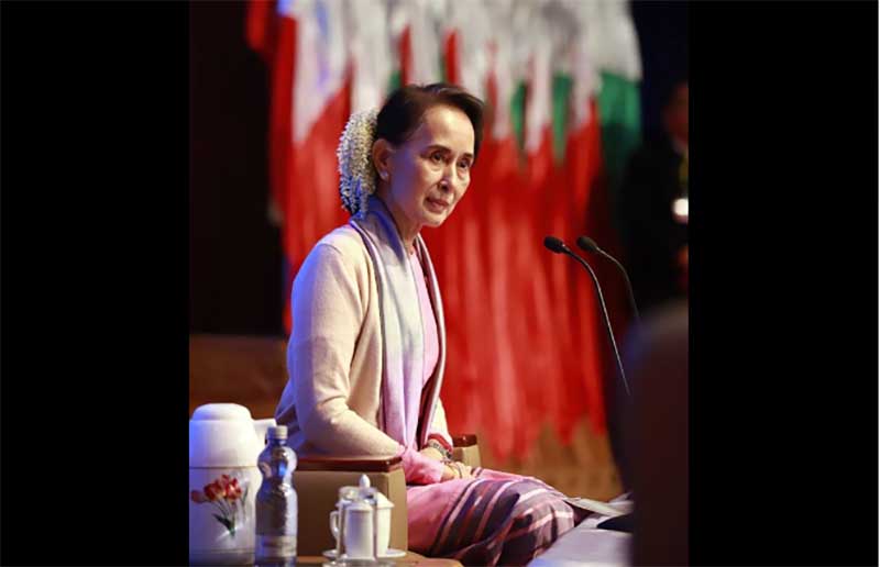 ၿငိမ္းခ်မ္းေရး မလုိသည့္ အဖြဲ႔အစည္းႏွင့္လူမ်ားကုိ ျပည္သူမ်ား စည္း႐ုံးၾကရန္ အတုိင္ပင္ခံေျပာ