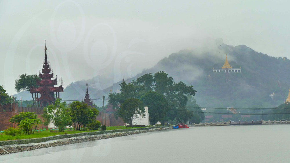 အခ်ိန္​အခါမဟုတ္​ မုိးရြာသြန္​းခ့ဲသည္​့ မႏၱေလးၿမိဳ႕ပတ္​ဝန္​းက်င္​ ျမင္​ကြင္္​းမ်ား (ဓာတ္ပုံ)