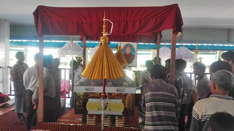 ဆိပ္ႀကီးခေနာင္တုိ ဓမၼသုခေက်ာင္းထုိင္ဆရာေတာ္ ဆြဲႀကိဳးခ် ပ်ံလြန္ေတာ္မူ