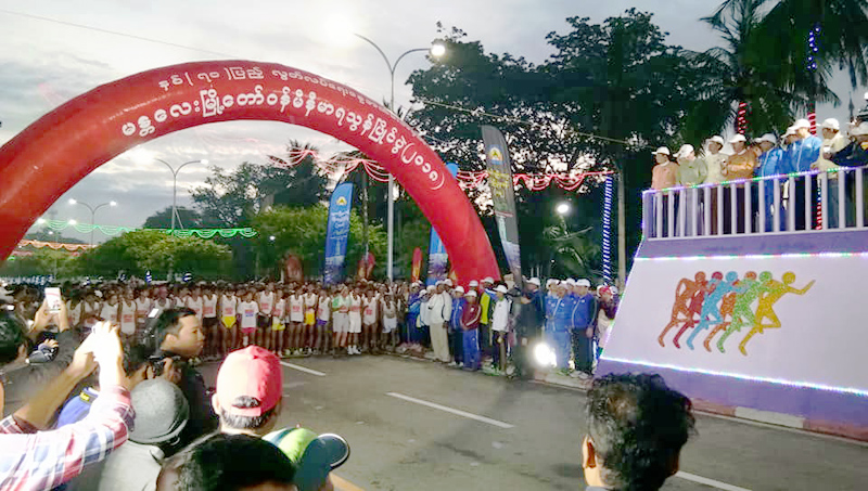 မႏၲေလး မီနီမာရသြန္အေျပးသမား ၁ ဦး ပန္းဝင္ခါနီး ကားတိုက္ခံရ