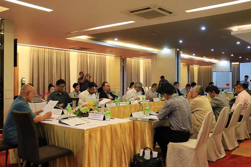 အန္စီေအအဓိပၸာယ္ဖြင့္ဆုိမႈ အစိုးရႏွင့္အပစ္ရပ္အဖြဲ႔တို႔ နားလည္မႈလြဲဟု ဗိုလ္ခ်ဳပ္ႀကီး မူတူးေစးဖိုး ေျပာ