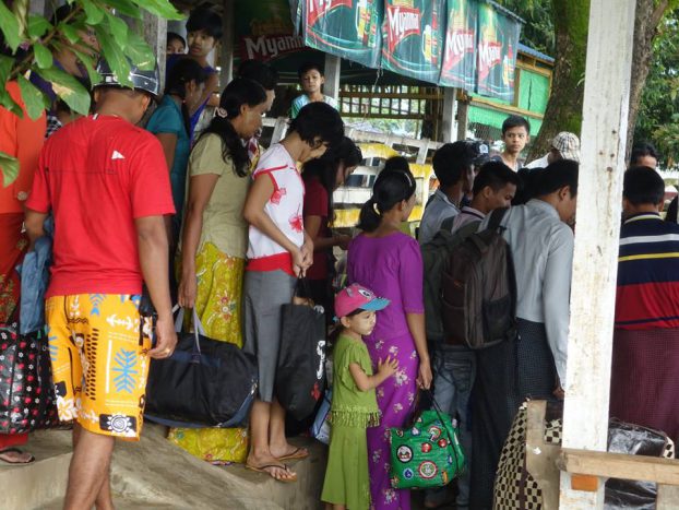 ရခိုင္ျပည္နယ္တြင္ ေနရပ္စြန္႔ေျပးသူမ်ား ျပန္လည္လက္ခံေရး စခန္း ၃ ခု တည္ေဆာက္ေန
