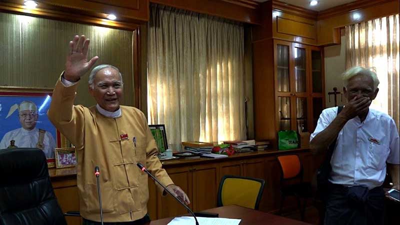 က်န္းမာေရးေၾကာင့္ ၀န္ႀကီးခ်ဳပ္ရာထူးမွ ႏုတ္ထြက္ျခင္းျဖစ္ေၾကာင္း မန္းေက်ာ္နီေျပာ