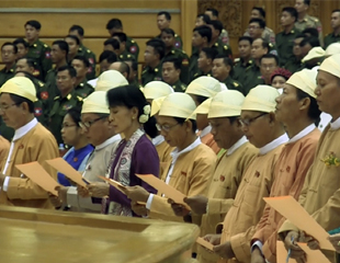 အန္အယ္လ္ဒီအမတ္မ်ား​ လြွႊတ္​ေတာ္တက္က်မ္း​သစၥာက်ိန္ဆို