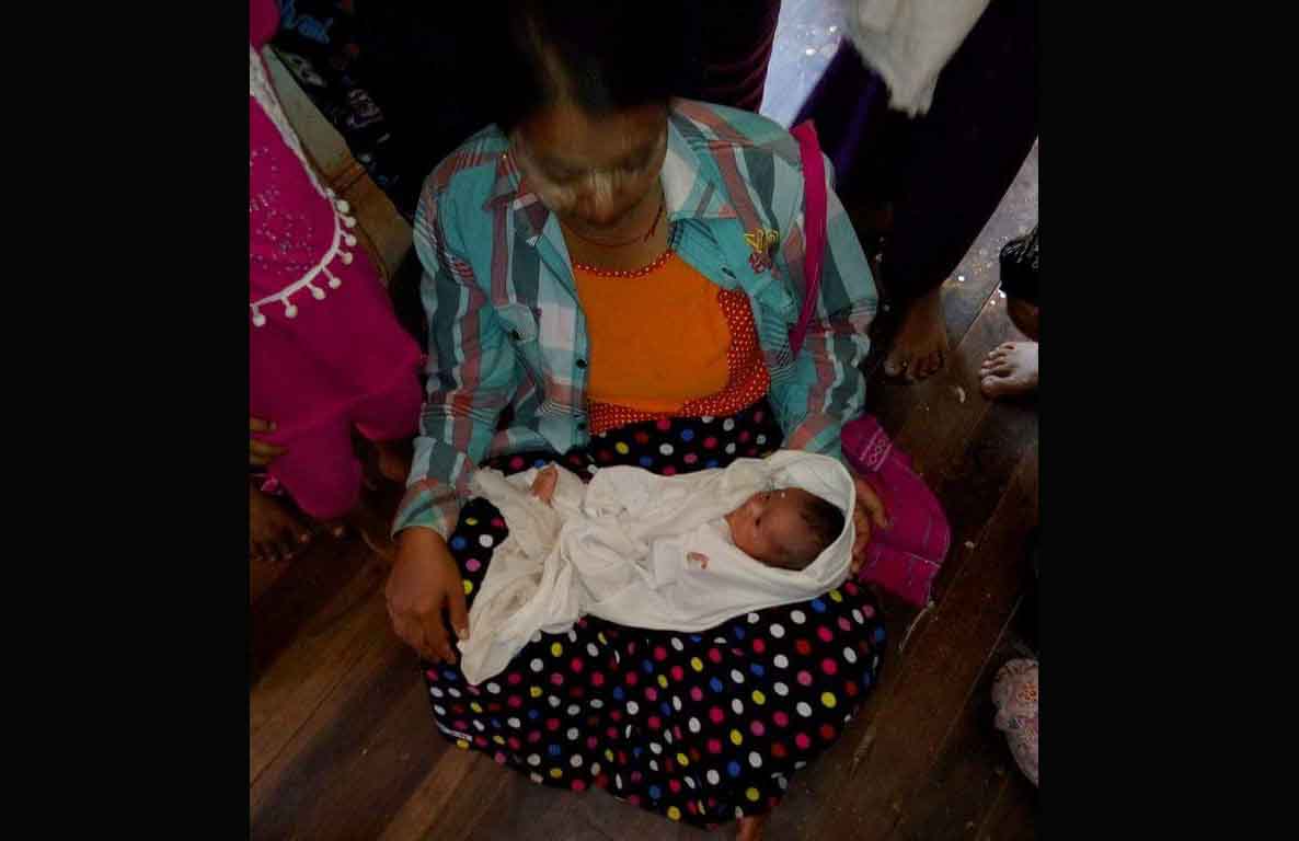 က်ဳိက္ထိုၿမိဳ႕မဟာမုနိဘုရားတြင္ ေမြးကင္းစကေလးငယ္ကုိ လာေရာက္စြန္႔ပစ္