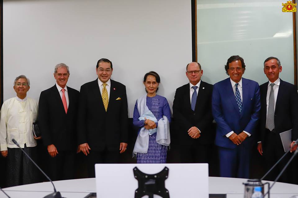 ေဒါက္တာဆူရာကီရတ္ဦးေဆာင္သည့္ ရခိုင္အၾကံေပးအဖြဲ႔ႏွင့္ ပထမဆံုးအႀကိမ္ေတြ႔ဆံုေဆြးေႏြး