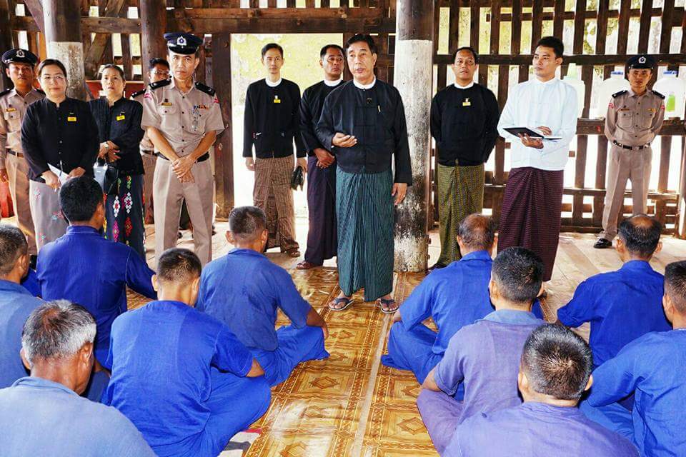 အက်ဥ္းသားမ်ားကို အၿငိဳးအေတးထားမဆက္ဆံရန္ လူ႔အခြင့္အေရးေကာ္မရွင္ေတာင္းဆို