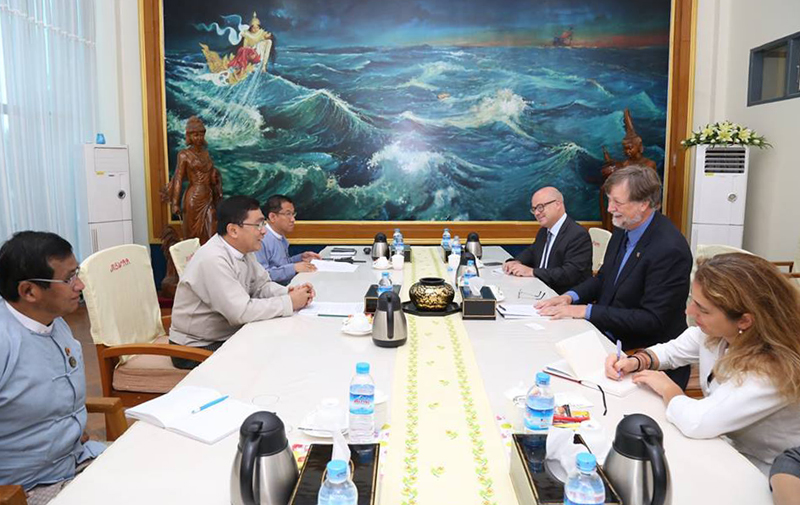 ကိုယ္ဝန္ေဆာင္မိခင္ႏွင့္ ကေလးမ်ားကို ေငြေၾကးေထာက္ပံ့ရန္ အစိုးရႏွင့္ ကမာၻ႔ဘဏ္ ေဆြးေႏြး