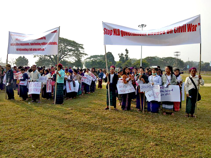 စစ္ပြဲတြင္း ပိတ္မိေနသူမ်ားကို ကယ္ထုတ္ခြင့္ျပဳရန္ ကခ်င္လူထု ဆႏၵျပေတာင္းဆို
