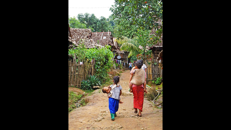 နယ္စပ္ရွိ ျမန္မာဒုကၡသည္မ်ား လူ႔အခြင့္အေရး ဆံုး႐ံႈးေနဟု ကုလ စြပ္စြဲခ်က္ ထုိင္းအစိုးရ ပယ္ခ်