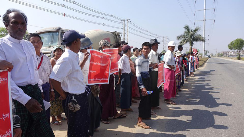 သီလဝါ အထူးစီးပြားေရးဇုန္တြင္ ေတာင္သူ ၅၀ ခန္႔ ဆႏၵျပ