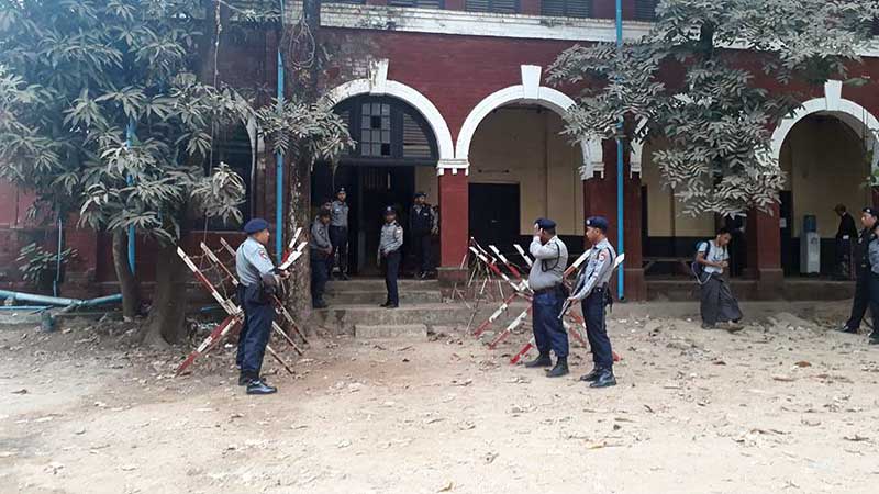 ဦးကိုနီအမႈ ႐ုံးမထုတ္မီ လံုၿခံဳေရးခ်ထားသည့္ျမင္ကြင္း