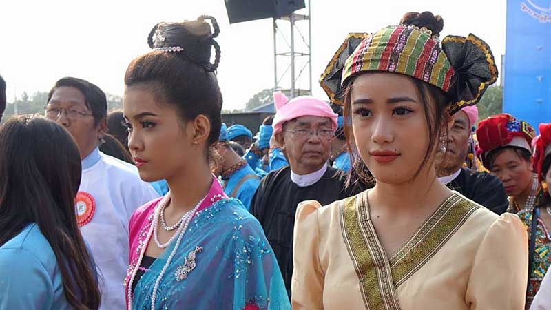 တုိင္းရင္းသားလူမ်ဳိးစုမ်ား ေစ်းေရာင္းပြဲေတာ္ မႏၱေလးတြင္ က်င္းပ