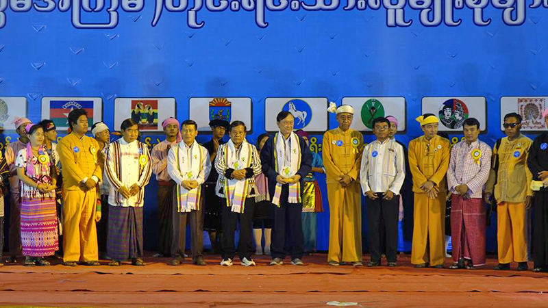 တိုင္းရင္းသား႐ိုးရာပြဲေတာ္ မႏၲလာသီရိအားကစားကြင္းတြင္ က်င္းပ (ဓာတ္ပံု)