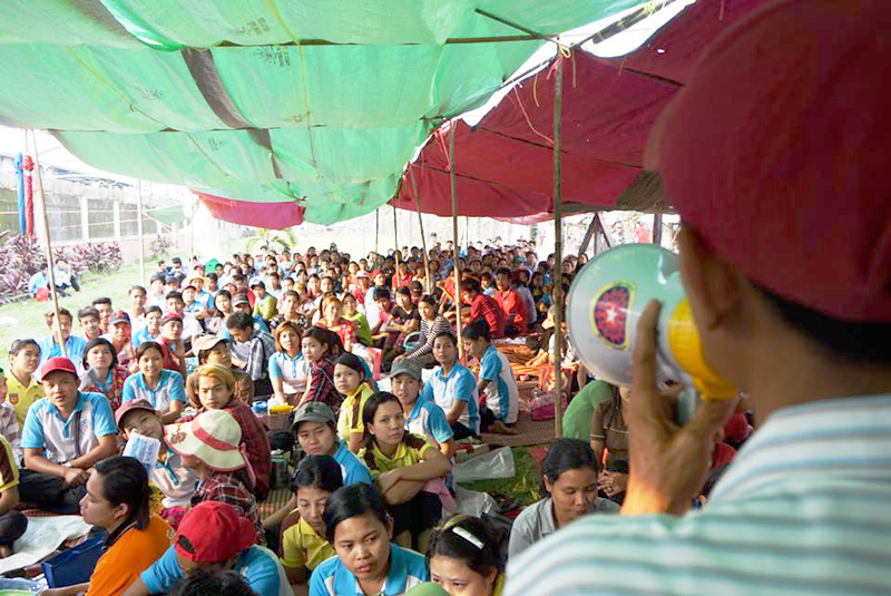 ပရီမီယာ ေကာ္ဖီမစ္စက္႐ံု အလုပ္သမား ၇၀၀ ေက်ာ္ ဆႏၵျပ