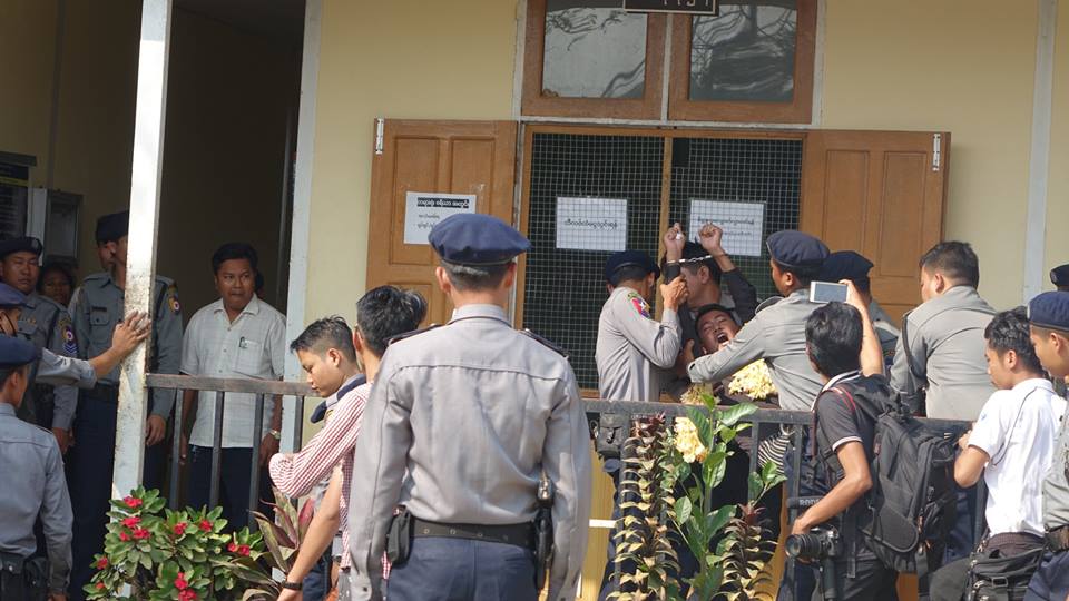 ကေလးစစ္သားေဟာင္း ေအာင္ကိုေထြးကို တရား႐ုံးမထီမဲ့ျမင္လုပ္မႈျဖင့္ေထာင္ ၆လခ်