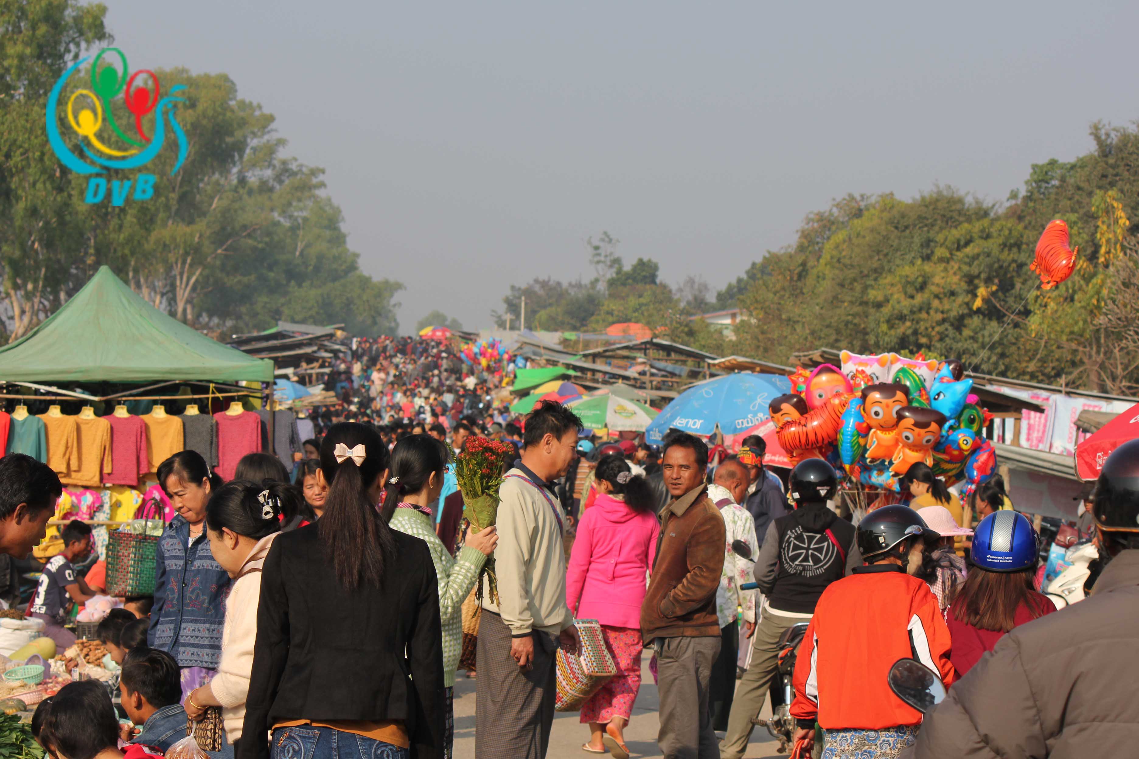 ကႏၱရ၀တီၿမဳိ႕ေတာ္ လြိဳင္ေကာ္က ေနာင္ယားေစ်းေန႔နံနက္ခင္း ျမင္ကြင္း (ဓာတ္ပံု)