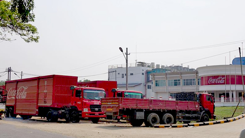 ကိုကာကိုလာစက္႐ံု အလုပ္သမားမ်ား အလုပ္ထုတ္ခံရသည့္ကိစၥ ထပ္မံညိႇႏႈိင္းမည္