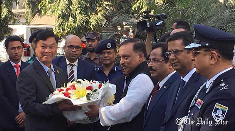 ဒုကၡသည္မ်ား ျပန္ေခၚရန္ အဆင္သင့္ဟု ျပည္ထဲေရး၀န္ႀကီးေျပာ