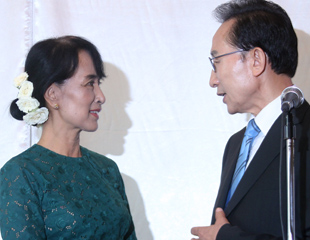 ေတာင္ကိုရီးယားသမၼတ ေဒၚေအာင္ဆန္းစုၾကည္နွင့္ ေတြ့ဆံု