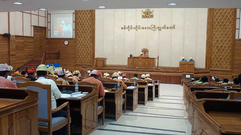 စစ္ကိုင္းတုိင္းေဒသႀကီး လႊတ္ေတာ္အစည္းအေဝးျပန္စ (ဓာတ္ပံု)