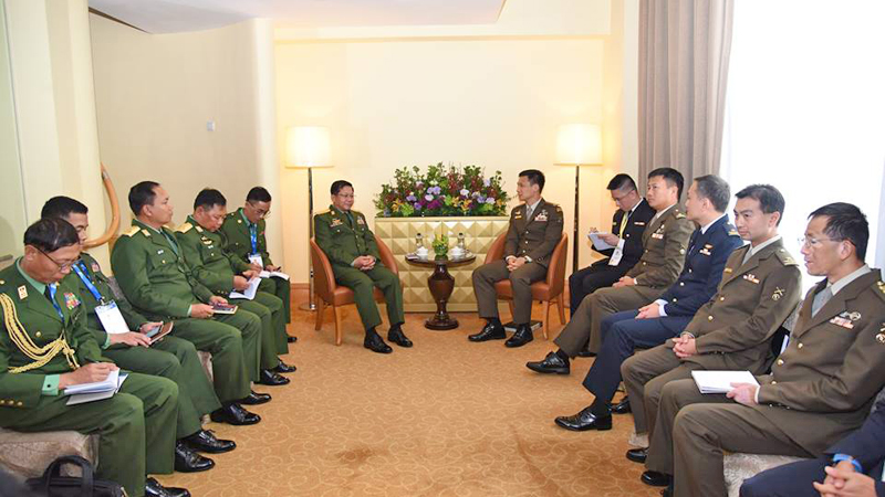တန္ျပန္အၾကမ္းဖက္မႈ ႏွိမ္နင္းေရး ျမန္မာႏွင့္ အာဆီယံကာခ်ဳပ္မ်ား ေဆြးေႏြး (ဓာတ္ပံု)