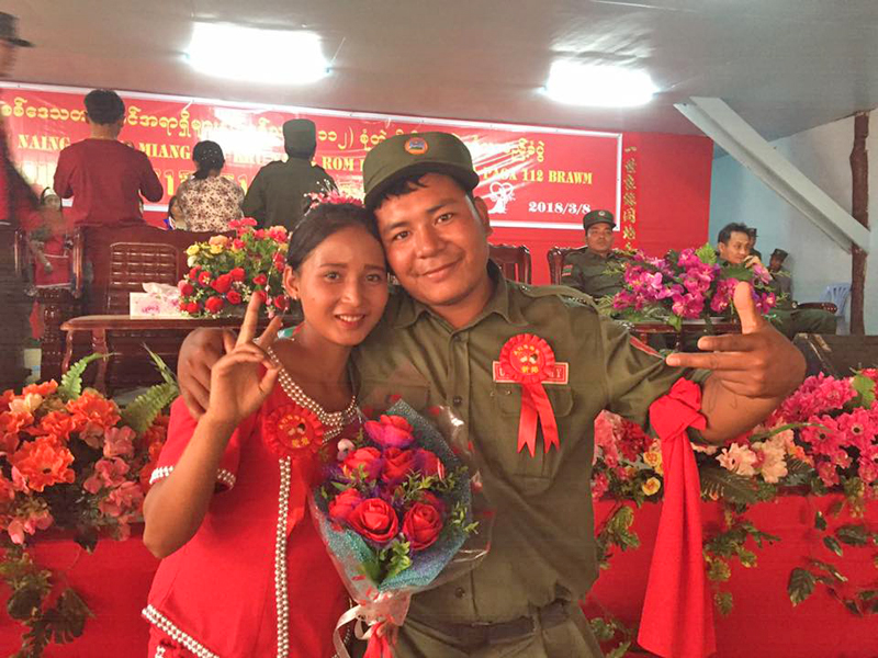 UWSA  “ဝ"တပ္ဖြဲ႔ အရာရွိ၊ စစ္သည္ စံုတြဲ ၁၁၂ တြဲ စုေပါင္းမဂၤလာေဆာင္