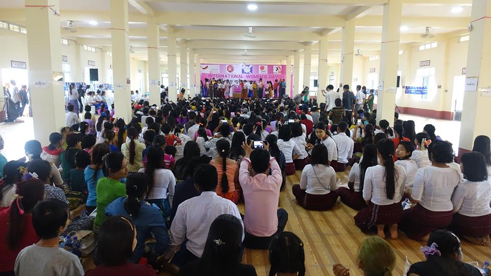တ႐ုတ္အလုပ္ရွင္မ်ား အမ်ဳိးသမီးအလုပ္သမားမ်ားကုိ ကာယိေႁႏၵပ်က္ျပားရန္ ျပဳမူေစာ္ကားဟုဆုိ