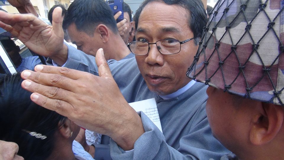 ေဒါက္တာေအးေမာင္တို႔ကို အထက္ညြန္ၾကားခ်က္အတိုင္း စြဲဆိုျခင္းျဖစ္ေၾကာင္း တရားလုိေျပာ