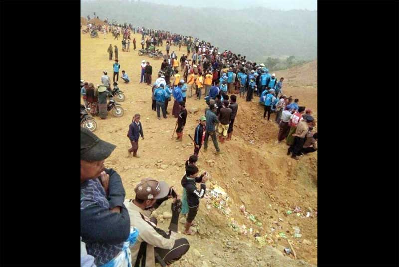 စြန္႔ပစ္ေျမစာၿပိဳက်မႈေၾကာင့္ လူ ၄ ဦး ေပ်ာက္ဆုံးေန