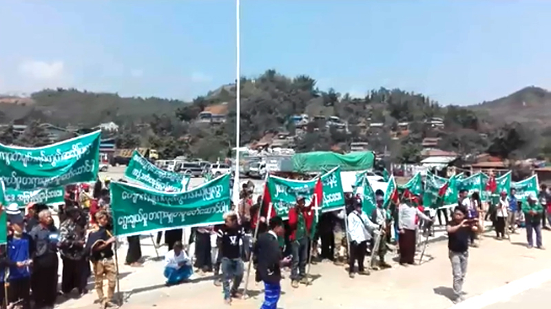 ေက်ာက္မ်က္ဥပေဒကုိ ကခ်င္ပါတီမ်ား ပူးေပါင္းကန္႔ကြက္ ဆႏၵျပ