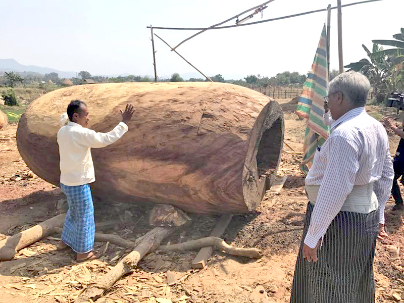 ဧရာမစည္ႀကီးတခု အင္းေတာ္ၿမဳိ႕တြင္ ထြင္းထုေန (ဓာတ္ပံု)