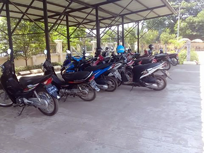 ဆိုင္ကယ္လိုင္စင္ ေဈးႏႈန္း ေျဖေလၽွာ့ေပးသင့္ေၾကာင္း ပဲခူးတိုင္းလႊတ္ေတာ္ ဥကၠ႒ ေျပာ