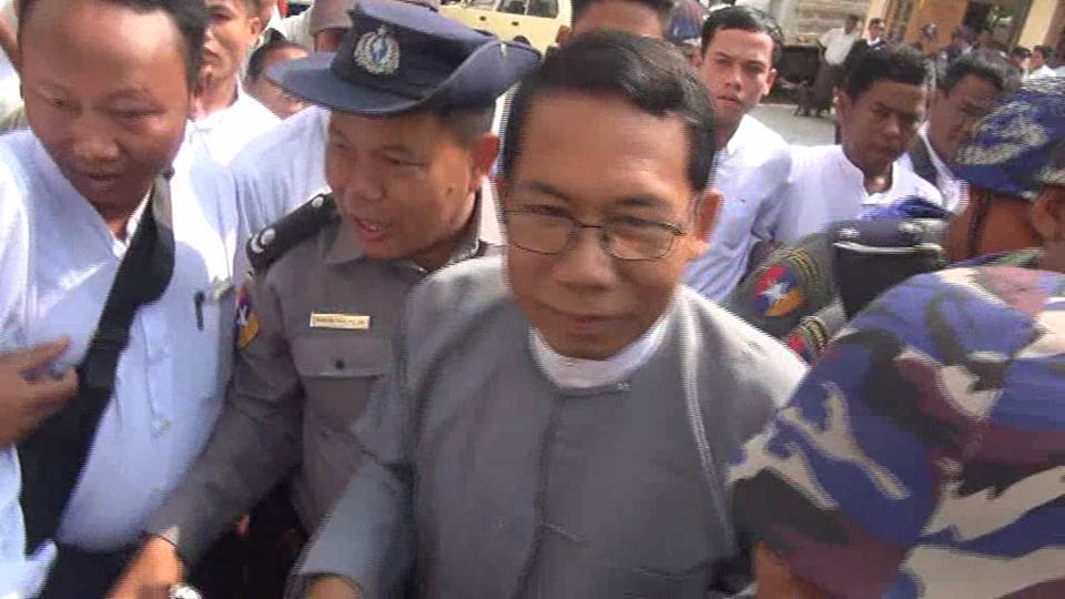 ​ေဒါက္​တာ​​ေအး​ေမာင္​တို႔ကိုစြဲထား​သည့္အမႈမ်ား​ ပယ္ဖ်က္ေပးရန္တရားရံုးတြင္​ေလွ်ာက္​တင္​