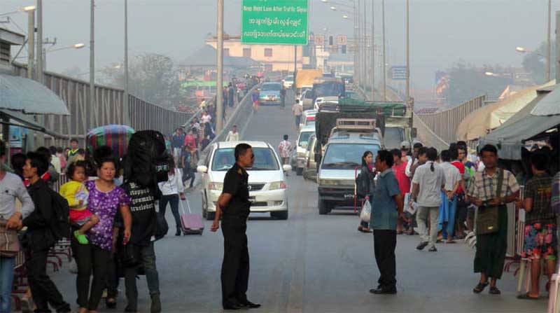 သႀကၤန္ပိတ္ရက္ ထိုင္းေရာက္ျမန္မာအလုပ္သမားမ်ား ၀င္ထြက္ခြင့္ေၾကး ကင္းလြတ္ခြင့္ရ