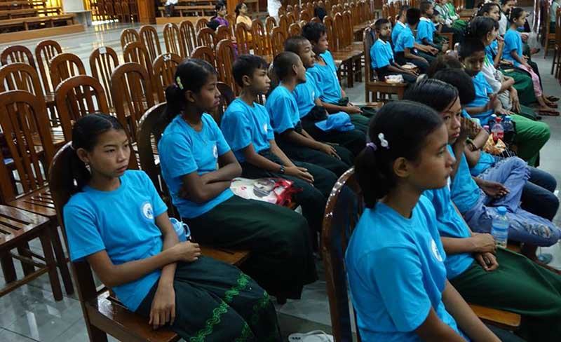 ေက်ာင္းျပင္ပ အလယ္တန္းပညာေရး ၂၀၂၀ ခုႏွစ္ကစၿပီး တိုးခ်ဲ႔ သင္ၾကားမည္