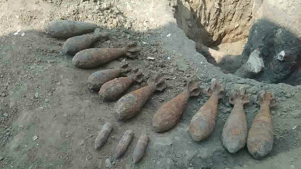 မိတီၳလာၿမိဳ႕နယ္တြင္ မန္က်ည္းပင္ငုတ္တူးရာမွ စစ္က်န္ဗုံးသီးေဟာင္း ၁၃ လုံးေတြ႔