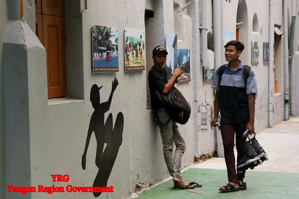 ေရွးေဟာင္းဓာတ္ပံုမ်ား ျပသထားသည့္ ေနာက္ေဖးလမ္းၾကားဥယ်ာဥ္ ရန္ကုန္တြင္ ဖြင့္လွစ္