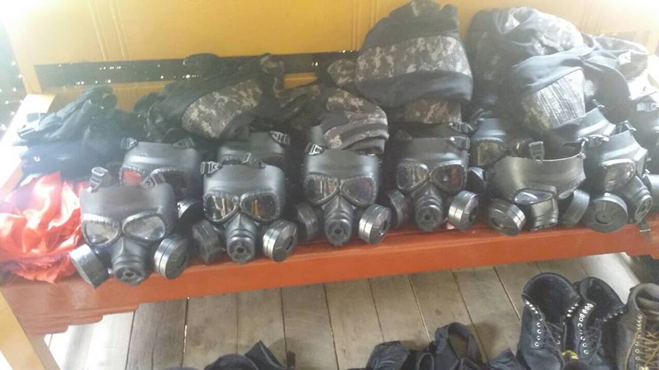 မႏၱေလးတြင္ သ႐ုပ္ပ်က္အဝတ္အစား ဝတ္သူမ်ားထံမွ ပစၥည္းမ်ား ရဲတပ္ဖြဲ႔ သိမ္းဆည္း