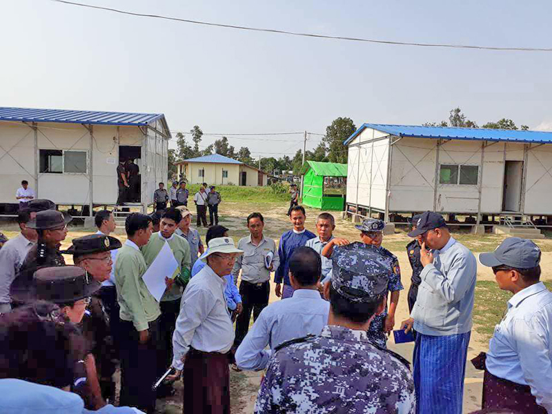 ငါးခူရႏွင့္ လွဖိုးေခါင္ၾကားစခန္းကို အစိုးရတာဝန္ရွိသူမ်ား ၾကည့္႐ႈစစ္ေဆး (သတင္းဓာတ္ပံု)
