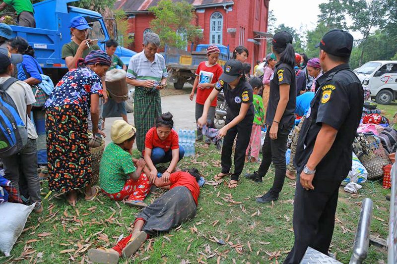 တုိက္ပြဲေၾကာင့္ အင္ဂ်န္းယန္ ေဒသခံ ၁၀၀၀ ေက်ာ္ ထြက္ေျပးတိမ္းေရွာင္