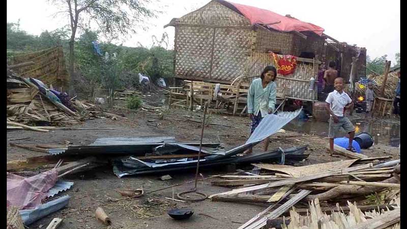 ဝမ္းတြင္းတြင္ ေလျပင္းတိုက္၍  ရြာ ၅ ရြာမွ အိမ္မ်ားႏွင့္ ေဆးေပးခန္း ပ်က္စီး